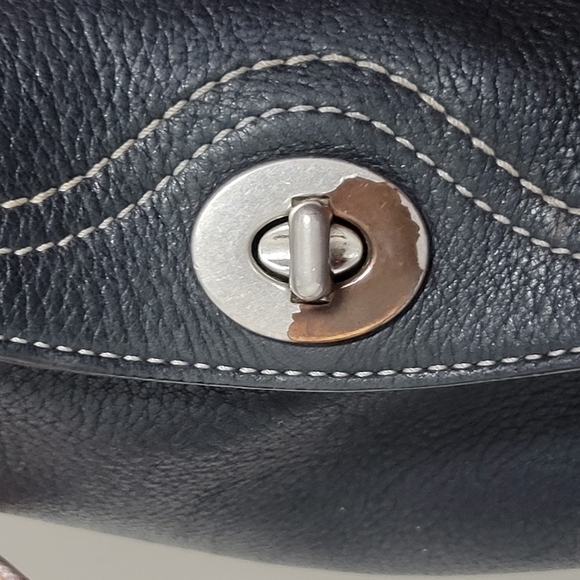 Coach Vintage Chelsea Small #10130. - Picture 15 of 16